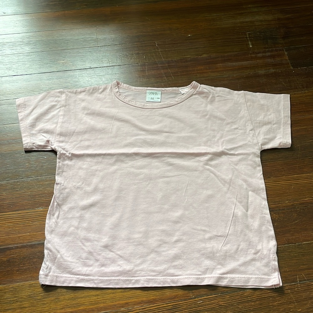 Pink tshirt